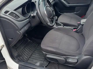 2012 Kia Cerato 6-speed II, белый, 950000 рублей, вид 4