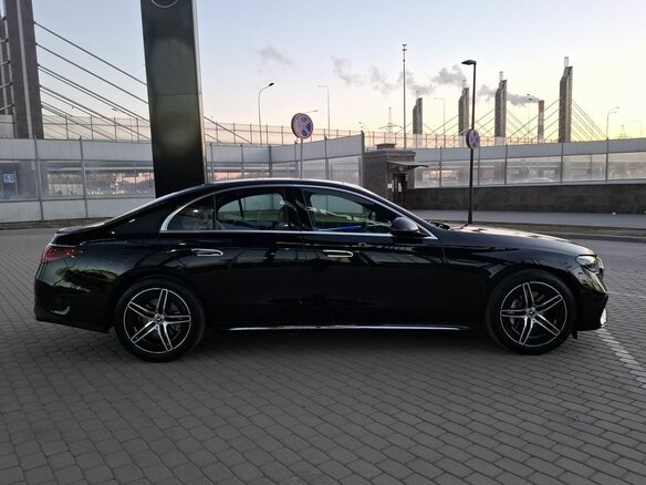 2025 Mercedes-Benz E-Класс 300 VI (W214, S214), чёрный, 9330000 рублей - вид 6