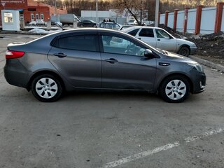 2014 Kia Rio III, серый, 960000 рублей, вид 4