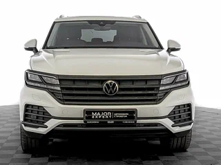 2021 Volkswagen Touareg III, белый, 7250000 рублей, вид 2