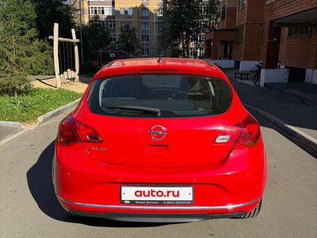 2013 Opel Astra J Рестайлинг, красный, 770000 рублей, вид 4