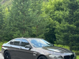 2012 BMW 5 серии 520i VI (F10/F11/F07), коричневый, 2100000 рублей, вид 1