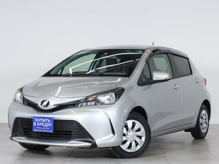 2016 Toyota Vitz III (XP130) Рестайлинг, серый, 989000 рублей, вид 3