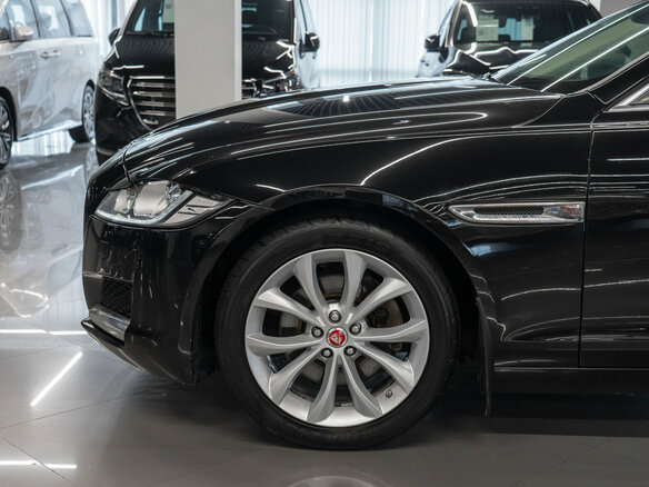 2016 Jaguar XF II, чёрный - вид 19