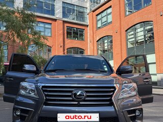 2014 Lexus LX 570 III Рестайлинг, серый, 4000000 рублей, вид 3