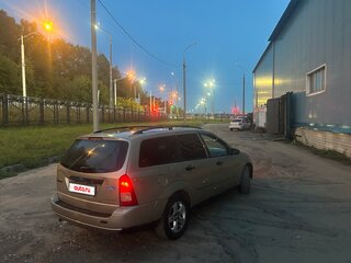 2000 Ford Focus I (North America), золотистый, 250000 рублей, вид 5