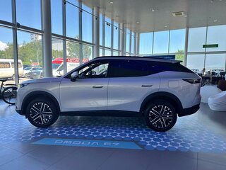 2026 Omoda C7, серебристый, 3299000 рублей, вид 2