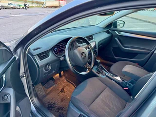 2018 Skoda Octavia III (A7) Рестайлинг, серый, 1800000 рублей, вид 5