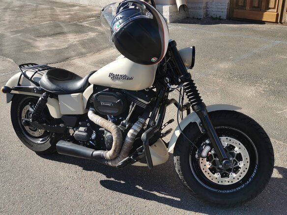 2015 Harley-Davidson Fat Bob, бежевый, 1129000 рублей - вид 14