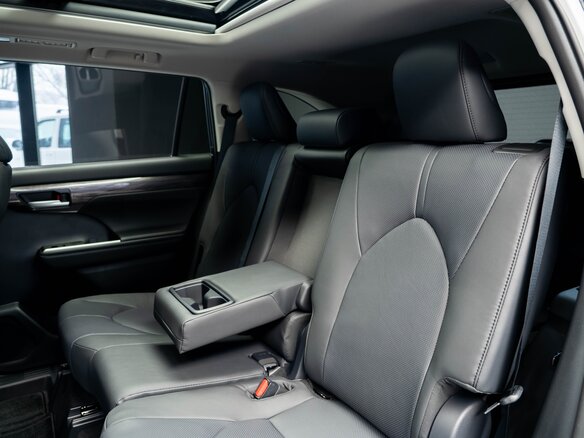 2025 Toyota Highlander IV (XU70), белый - вид 11