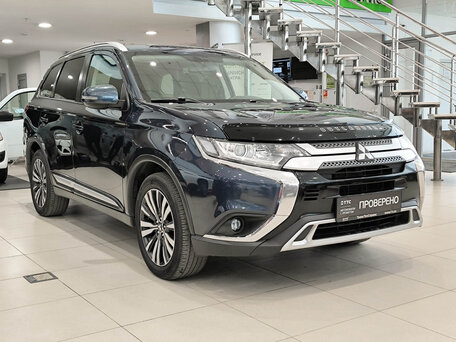 2020 Mitsubishi Outlander III Рестайлинг 3, синий, 1950000 рублей, вид 3