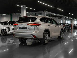 2026 Toyota Highlander IV (XU70), серый, 5980000 рублей, вид 5