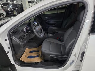 2021 Chevrolet Malibu IX Рестайлинг, белый, 1350071 рублей, вид 5