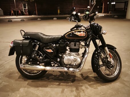 2024 Royal Enfield Bullet 350, чёрный, 370000 рублей, вид 5