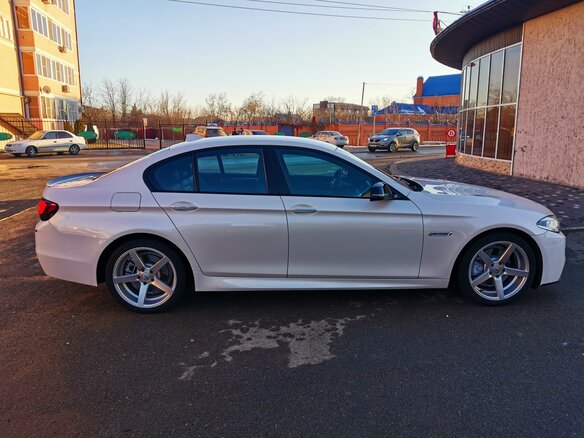 2016 BMW 5 серии 520d VI (F10/F11/F07) Рестайлинг, белый, 2100000 рублей - вид 12