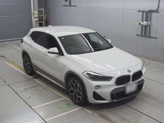 2020 BMW X2 sDrive18i I (F39), белый, 1500000 рублей, вид 3