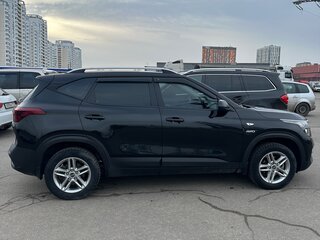 2020 Kia Seltos I, чёрный, 1700000 рублей, вид 4