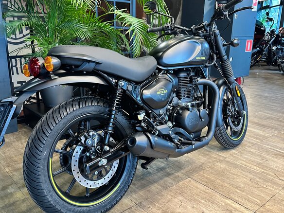2026 Royal Enfield Hunter, чёрный, 432000 рублей - вид 6