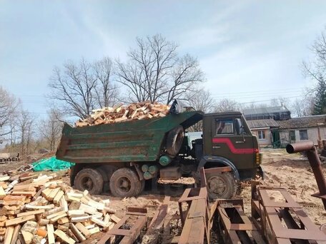 1991 КамАЗ 55102, зелёный, 600000 рублей, вид 3