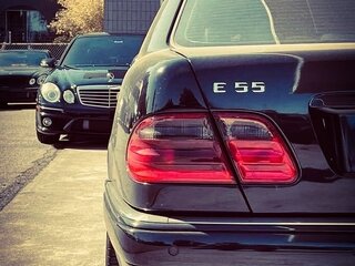 2000 Mercedes-Benz E-Класс 320 II (W210, S210) Рестайлинг, чёрный, 1650000 рублей, вид 1