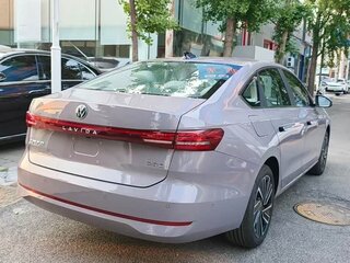 2026 Volkswagen Lavida IV, серый, 2013333 рублей, вид 4
