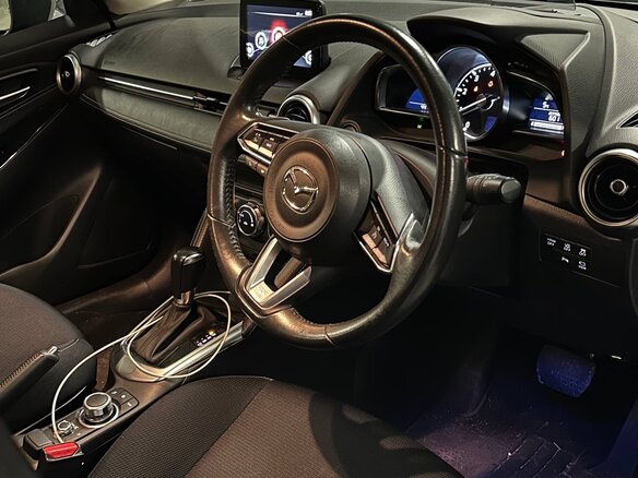 2020 Mazda 2 III (DJ) Рестайлинг, синий, 1490000 рублей - вид 7