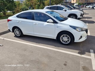 2020 Hyundai Solaris II Рестайлинг, белый, 1149000 рублей, вид 2