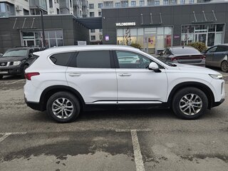 2018 Hyundai Santa Fe IV, белый, 2450000 рублей, вид 4