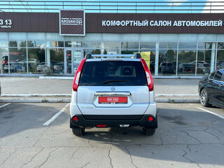 2011 Nissan X-Trail II Рестайлинг, серебристый, 1050000 рублей, вид 5