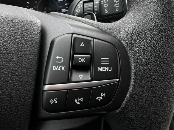 2020 Ford Explorer VI, чёрный, 2949000 рублей - вид 16