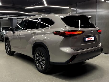 2025 Toyota Highlander IV (XU70), серебристый, 5190000 рублей, вид 5