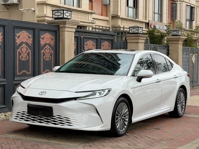 Открыть фотографии: Toyota Camry IX (XV80) China Market