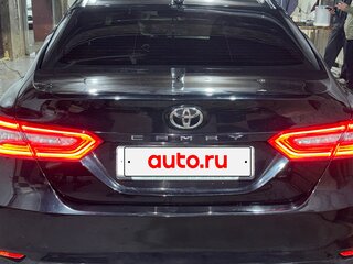 2018 Toyota Camry VIII (XV70), чёрный, 2500000 рублей, вид 3