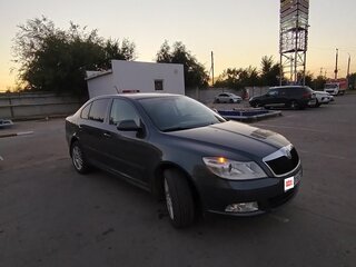 2012 Skoda Octavia II (A5) Рестайлинг, серый, 800000 рублей, вид 2