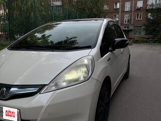 2012 Honda Fit Hybrid II, белый, 900000 рублей, вид 1
