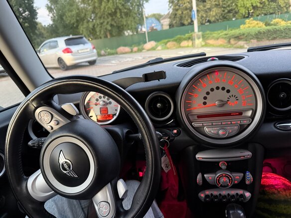 2008 Mini Hatch Cooper II (R56), серебристый, 810000 рублей - вид 11