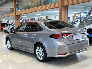 2022 Toyota Corolla XII (E210), серебристый, 1520000 рублей, вид 4