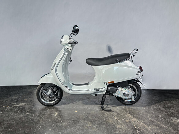 2025 Vespa VXL 125, белый, 420000 рублей - вид 1
