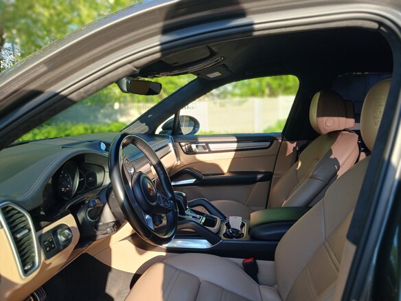 2021 Porsche Cayenne Turbo III, серый, 10000000 рублей - вид 5