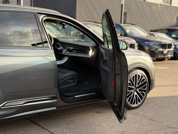 2026 Audi Q7 50 TDI II (4M) Рестайлинг 2, серый, 11290000 рублей - вид 16