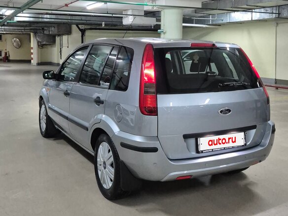 2004 Ford Fusion I, серый, 599999 рублей