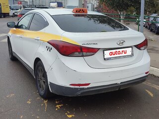 2015 Hyundai Elantra V (MD) Рестайлинг, белый, 790000 рублей, вид 4