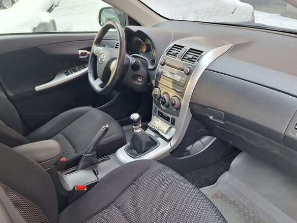 2012 Toyota Corolla X (E140, E150) Рестайлинг, серебристый, 1550000 рублей - вид 7