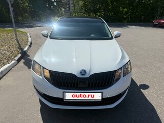 2018 Skoda Octavia III (A7) Рестайлинг, белый, 1000000 рублей, вид 2