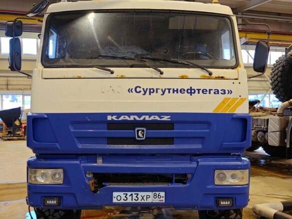 2012 КамАЗ 44108, белый - вид 1