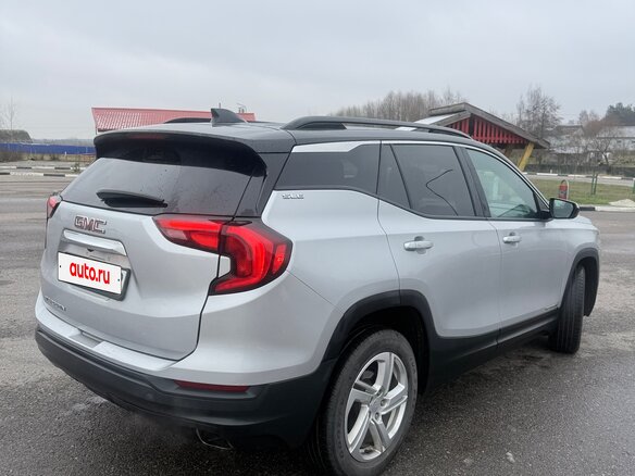 2018 GMC Terrain II, серебристый, 1500000 рублей - вид 3