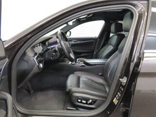 2018 BMW 5 серии 530e VII (G30/G31/G38), чёрный, 2799000 рублей, вид 5