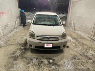 2005 Toyota Raum II, белый, 510000 рублей, вид 1