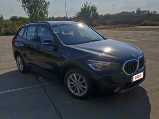 2019 BMW X1 16d sDrive II (F48) Рестайлинг, чёрный, 1590000 рублей, вид 3