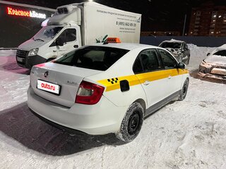 2017 Skoda Rapid I Рестайлинг, белый, 700000 рублей, вид 5